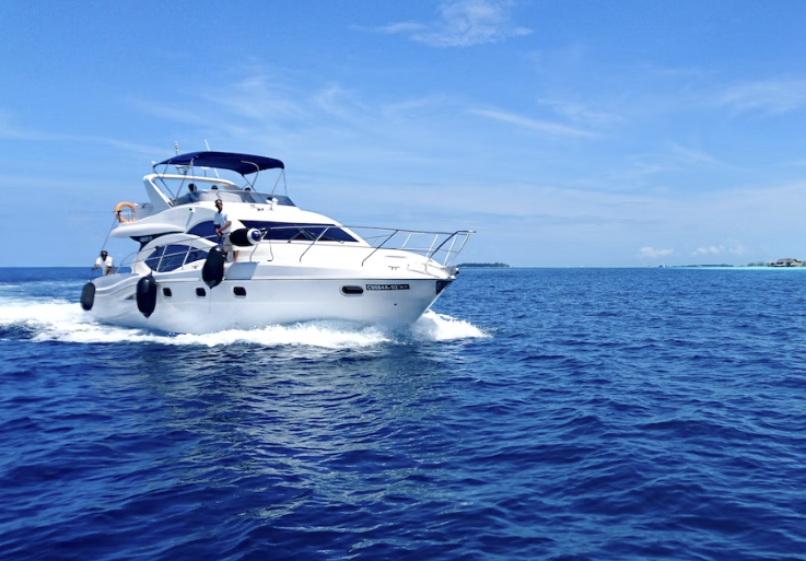 yatch-banner